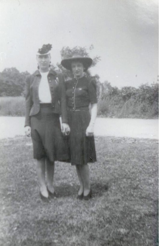 Diane Irene Maddox and Suzie Maddox on John Napoleon's farm, circa 1940.